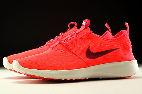 Nike Juvenate Bright Crimson Noble Red Sail Seitenansicht