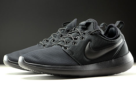 Nike WMNS Roshe Two Black Black Seitendetail